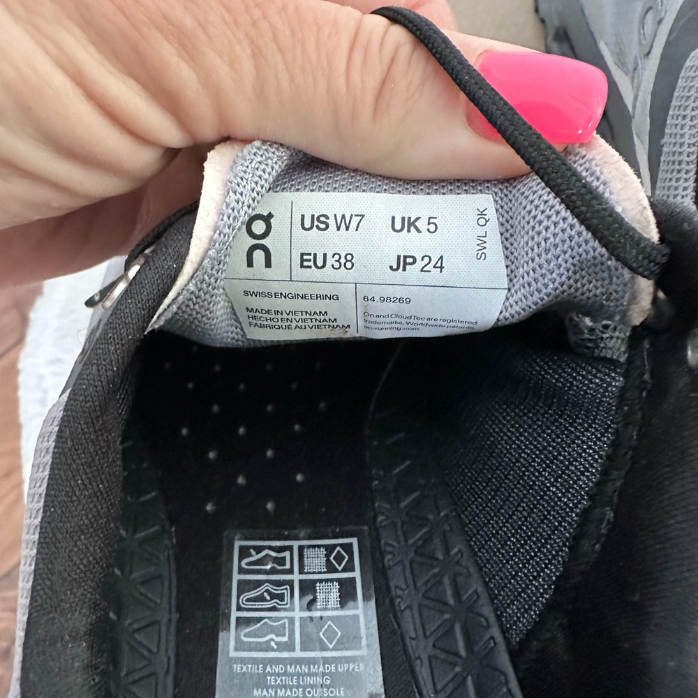 On Running Women's Gray Black Pink Trail Sneakers - Picture 7 of 10
